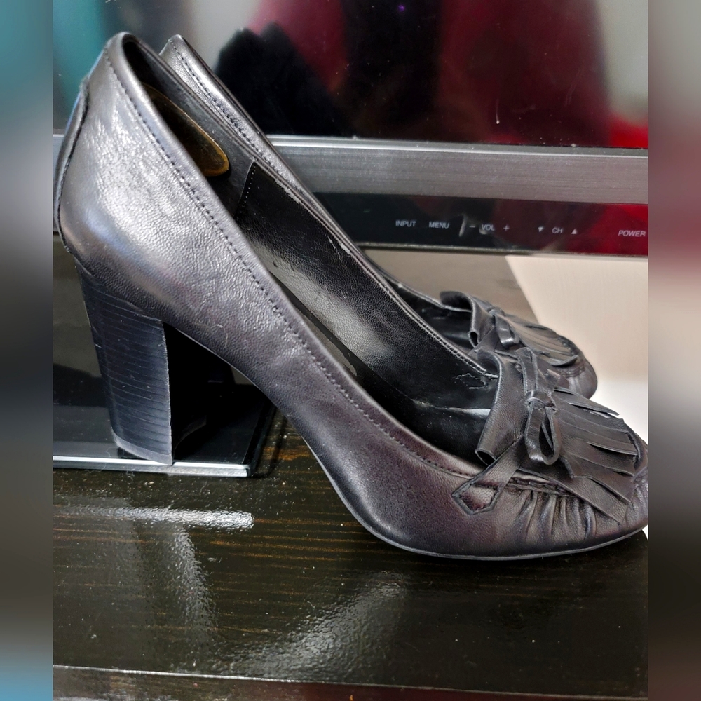 Franco Sarto L-IHOPI leather heels.  8.5M.  (329)